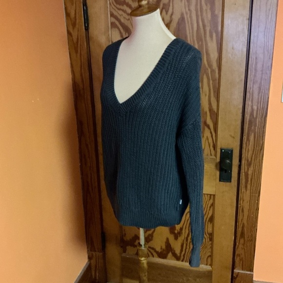 VS Pink V neck  Beachy Oversized Sweater - Picture 9 of 12